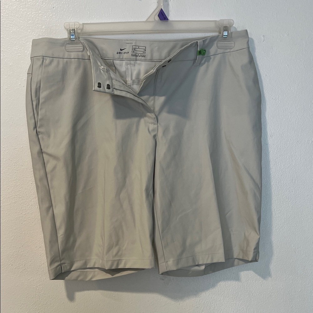 Nike Women's Beige Dri-Fit Golf Shorts